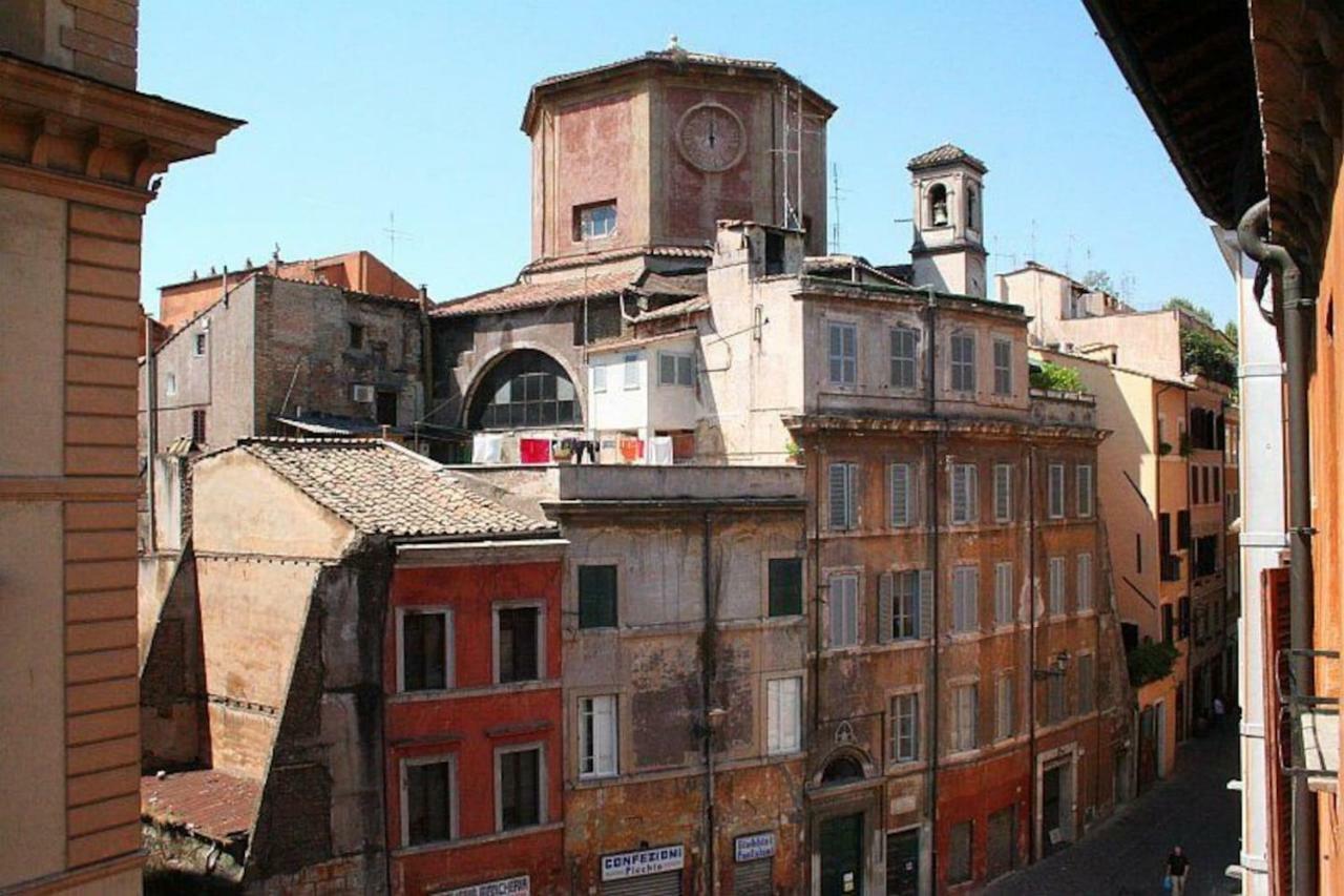 Ferienwohnung Portico D'Ottavia, The Ancient Rom Exterior foto